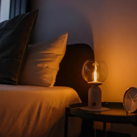 Daire Homely - Loft, Terrace, Near Ostkreuz I Free Parking Berlin