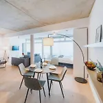 Lägenhet Homely - Loft, Terrace, Near Ostkreuz I Free Parking *